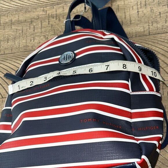Tommy Hilfiger 🇺🇸 Nautical🛥️Striped Backpack🎒Adj straps roomy interior Vegan 🌱 - Picture 9 of 17